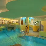 Отель Familotel Kindl 4*