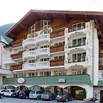 Familotel Kindl Ξενοδοχείο 4*