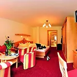 Отель Familotel Kindl Нойштифт-им-Штубайталь